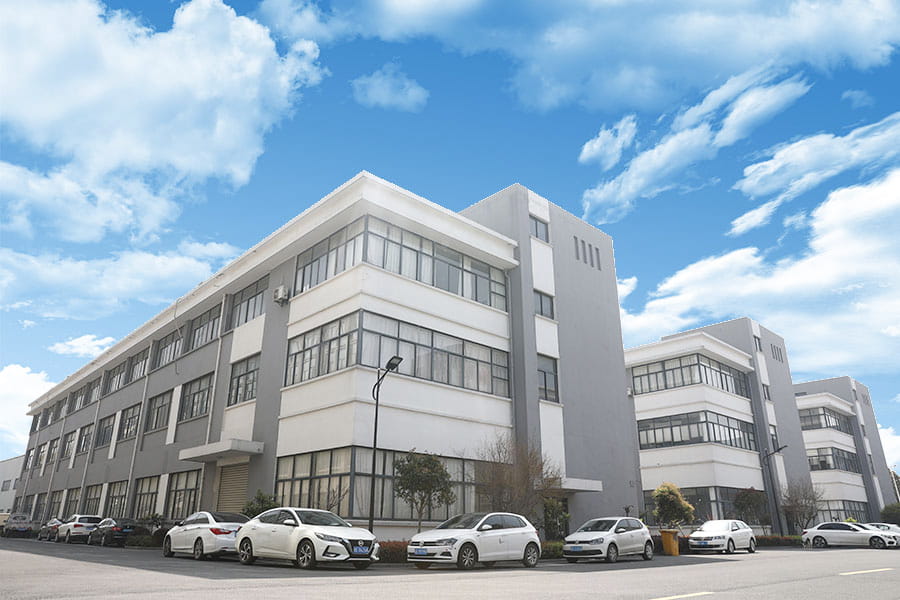 مصنع التصنيع